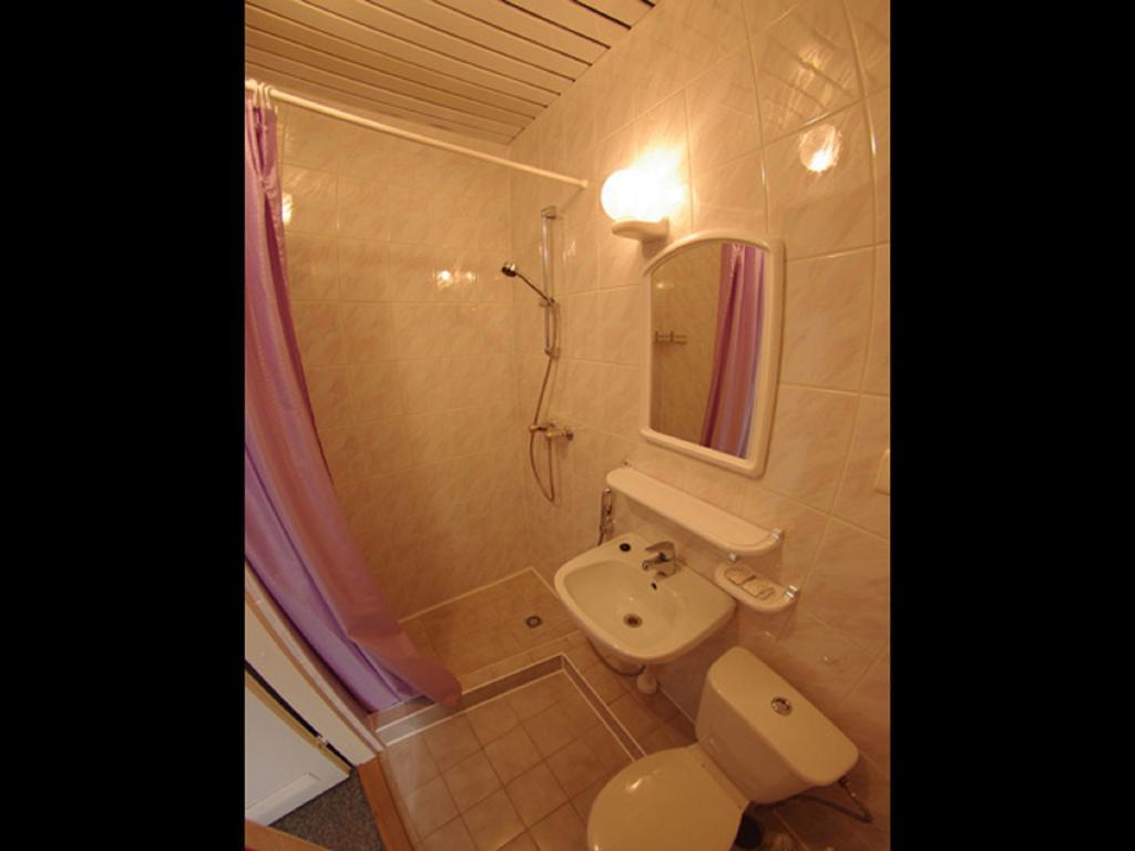 Hotel Krunk Sillamäe Oda fotoğraf