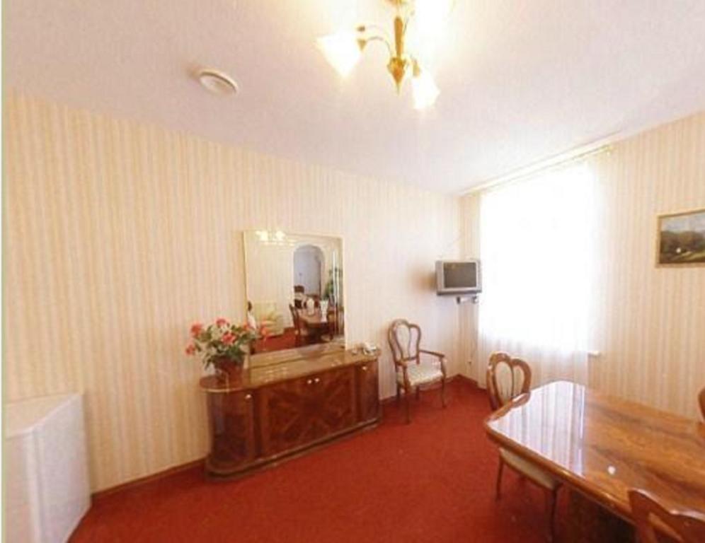 Hotel Krunk Sillamäe Oda fotoğraf