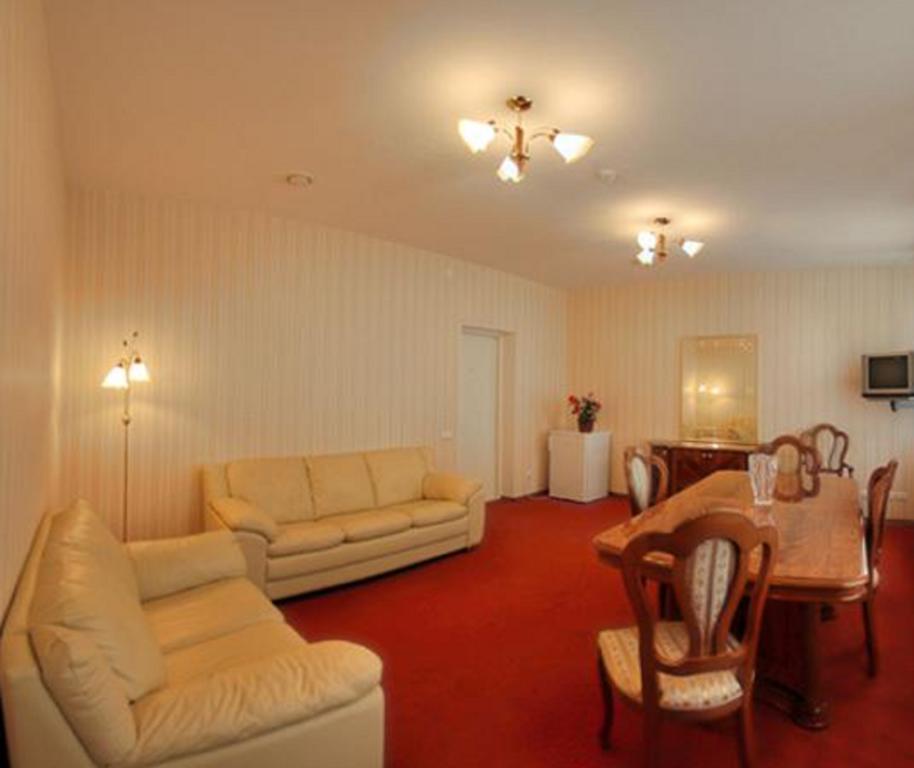 Hotel Krunk Sillamäe Dış mekan fotoğraf